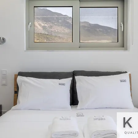 Blue Pearl With Private Pool In Afrato Village! Infinite Sea Views! Vilă Trapezaki (Kefalonia)