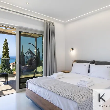 Vilă Blue Pearl With Private Pool In Afrato Village! Infinite Sea Views! Trapezaki (Kefalonia)